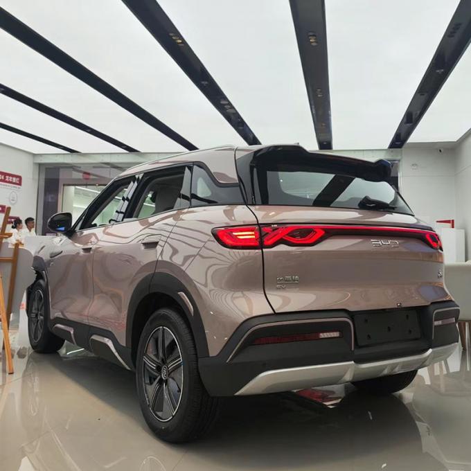 Auto elettrica 2025 BYD Yuan up Auto elettrica con autonomia di 401 km Completamente elettrica 4